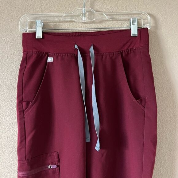 Figs Burgundy Scrub Top and Pants Set - XXS/XXSP - Picture 5 of 9